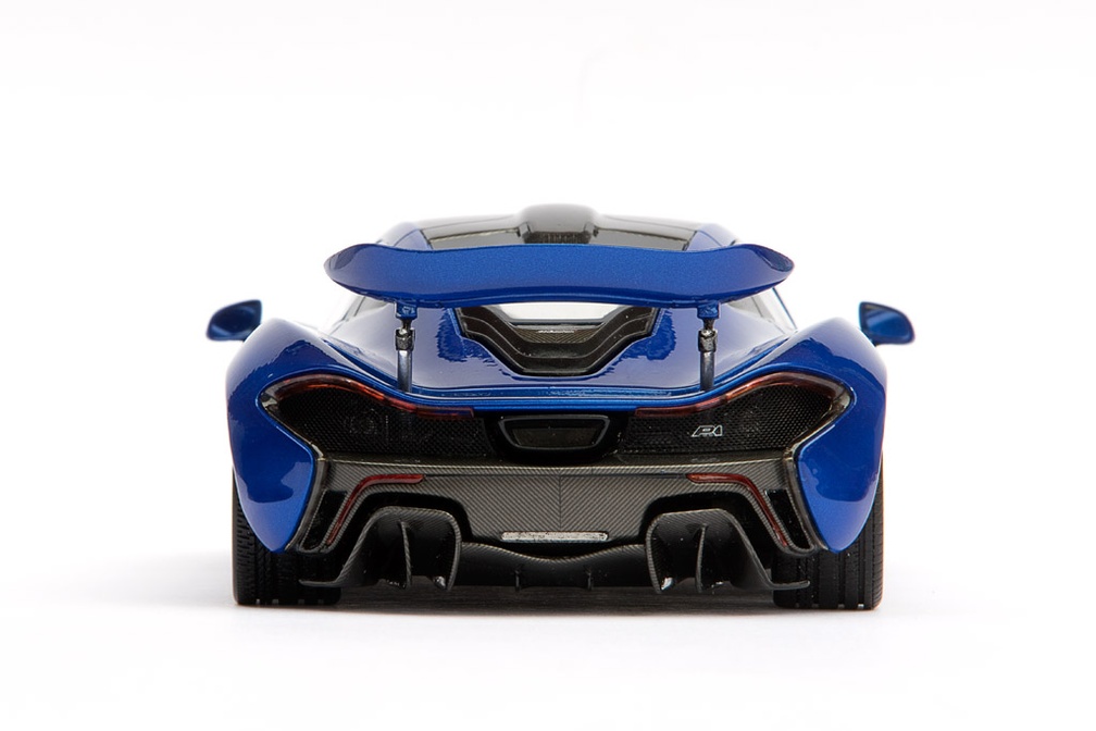 mclaren_p1_002.jpg