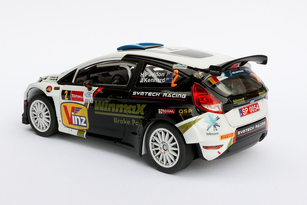 ford_fiesta_s2000_hp_04.jpg